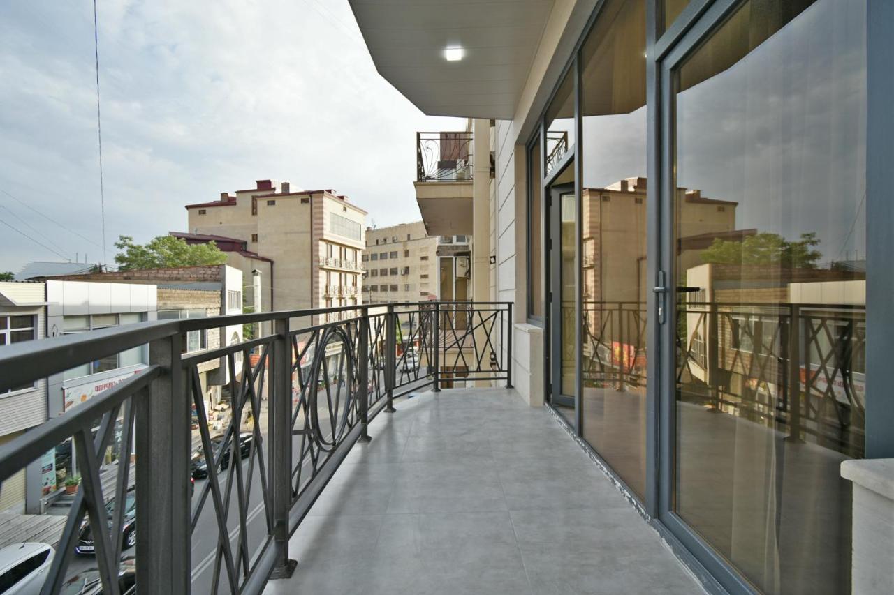 New Apartment In Yerevan City Center Exteriör bild