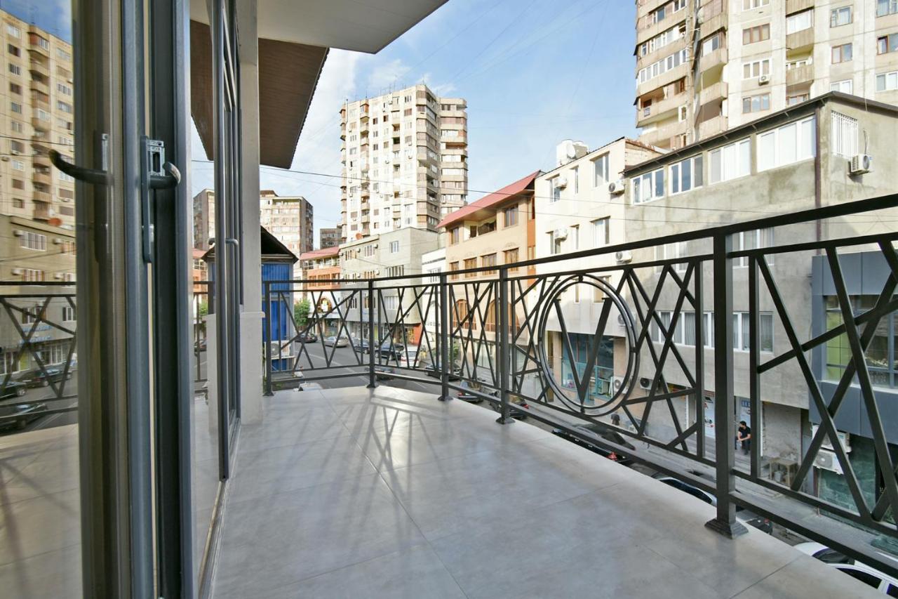 New Apartment In Yerevan City Center Exteriör bild